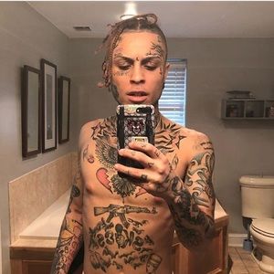 Meet your Posher, Jade